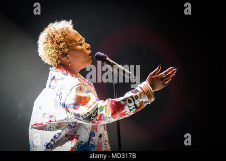 Emeli Sande durchführen an den Global Citizen Live Event am 02 Brixton Academy, London Stockfoto