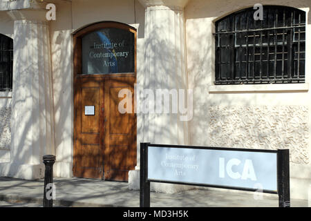 London, Großbritannien. 18. April 2018. Der Eingang zum Institut für Zeitgenössische Kunst (ICA) auf der Mall in London am 18. April 2018 Credit: Dominic Dudley/Alamy leben Nachrichten Stockfoto