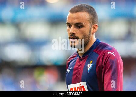 Spanien - 18. April: SD Eibar Mittelfeldspieler Pedro Leon (21) Während des Spiels zwischen RCD Espanyol v Eibar für die Runde 33 der Liga Santander, an Cornella-El Prat Stadion am 18. April 2018 in Barcelona, Spanien gespielt. (Credit: Mikel Trigueros/Urbanandsport/Cordon Cordon Drücken Drücken) Stockfoto