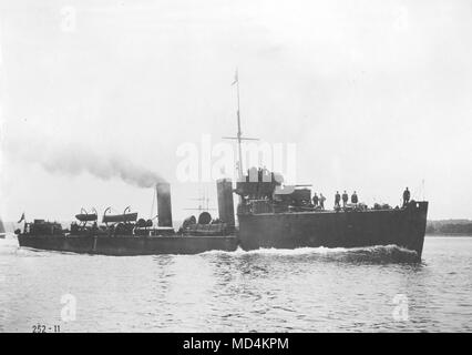 AJAXNETPHOTO. 1903. Auf See, UK HOHEITSGEWÄSSER. - Fluss Zerstörer HMS COLNE - gebaut von J. THORNYCROFT im Jahr 1903. Länge 225 Fuß, Hubraum 595 Tonnen. 25,5 Knoten Geschwindigkeit. Foto: VT-COLLECTION/AJAXNETPHOTO REF: AVL/HMS COLNE VT252 11 Stockfoto