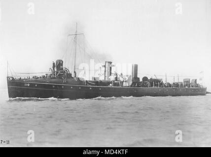 AJAXNETPHOTO. 1901. Auf See, UK HOHEITSGEWÄSSER. - Erste Klasse TORPEDOBOOT Nr. 110. - Erbaut 1901 von J. THORNYCROFT IN 1892. Länge 166 m, Verdrängung von 200 Tonnen. 25,5 Knoten Geschwindigkeit. Foto: VT-COLLECTION/AJAXNETPHOTO REF: AVL/HMTB NR.110 VT237 11 Stockfoto