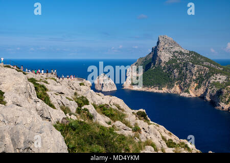 Blick vom Mirador d es Colomer, Mirador de Mal Pas, Cap de Formentor, Formentor, Mallorca, Balearen, Spanien, Europa Stockfoto