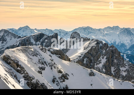 Dachsteingletscher, Dachstein, Blick auf die Schladminger Tauern, Morgen, Österreich Stockfoto