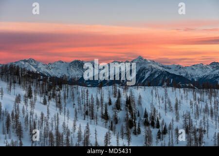 Blick auf die Schladminger Tauern und Dachstein, Dachstein, Sonnenuntergang, Österreich Stockfoto