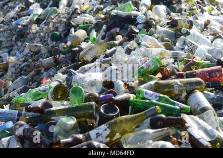 Glas Recycling Factory in Shetland, Abbaut. verwendet, Flaschen und Gläser für den Einsatz in Betonplatten und Sandstrahlen Stockfoto