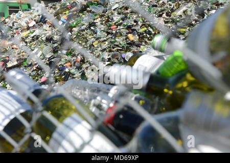 Glas Recycling Factory in Shetland, Abbaut. verwendet, Flaschen und Gläser für den Einsatz in Betonplatten und Sandstrahlen Stockfoto