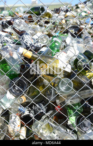 Glas Recycling Factory in Shetland, Abbaut. verwendet, Flaschen und Gläser für den Einsatz in Betonplatten und Sandstrahlen Stockfoto