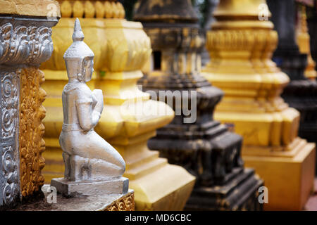 Buddhistische Religion - Symbole und Statuen in den Buddhismus, Kambodscha, Asien ergänzende Stockfoto