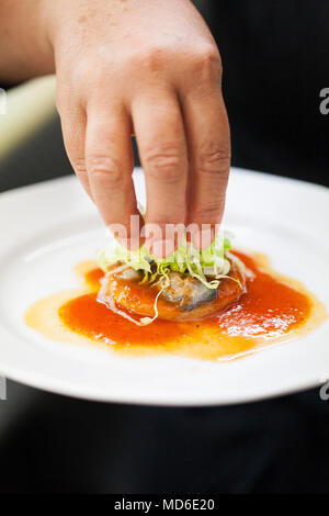 Oyster sopes mit Salat Restaurant El Delfin, San Blas, Riviera Nayarit, Mexiko abgedeckt Stockfoto