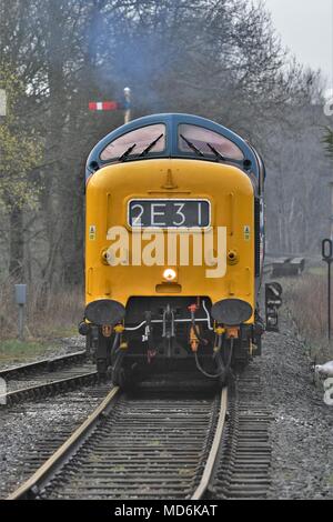 Ramsbottom, Lancashire, UK. 14. April 2018 Deltic Diesellok "Alycidon' D 9009 Klasse 55 Stockfoto