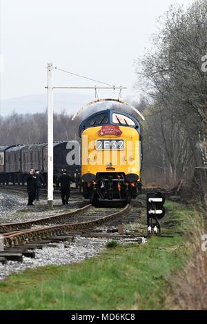 Ramsbottom, Lancashire, UK. 14. April 2018 Deltic Diesellok "Alycidon' D 9009 Klasse 55 Stockfoto