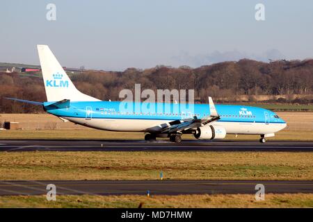 PH-BXS, einer Boeing 737-9 K2 von KLM betriebenen, am Internationalen Flughafen Prestwick, Ayrshire. Stockfoto