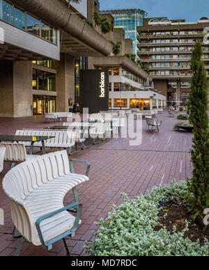 Barbican Veranstaltungsort für Konzerte. Teil des Barbican komplexe Integration des Barbican Estate, London, UK. Stockfoto