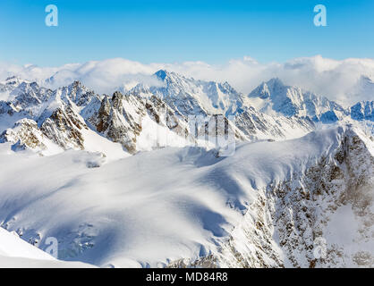 Ein Winter Blick vom Mt. Titlis in der Schweiz. Der Titlis ist ein Berg, an der Grenze der Kantone Obwalden und Bern, es i Stockfoto