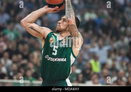 Athen, Griechenland. 17 Apr, 2018. Mike James Superfoods von Panathinaikos Athen in Aktion während der Turkish Airlines Euroleague Play Offs Spiel 1 zwischen Panathinaikos Athen Superfoods, v-Real Madrid an oaka Arena. Final Score Credit: Ioannis Alexopoulos/SOPA Images/ZUMA Draht/Alamy leben Nachrichten Stockfoto