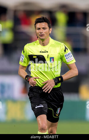 Antonio Damato Schiedsrichter während Erie der Italienischen eine "Übereinstimmung zwischen Fiorentina 3-4 Lazio im Stadion Artemio Franchi am 18. April 2018 in Florenz, Italien. (Foto von Maurizio Borsari/LBA) Stockfoto