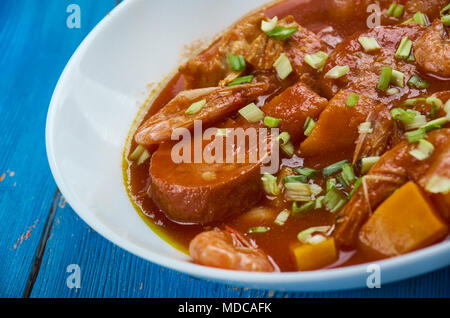 Huhn Garnele Wurst - Lousiana Gumbo kochen Stockfoto