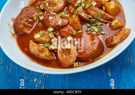 Huhn Garnele Wurst - Lousiana Gumbo kochen Stockfoto