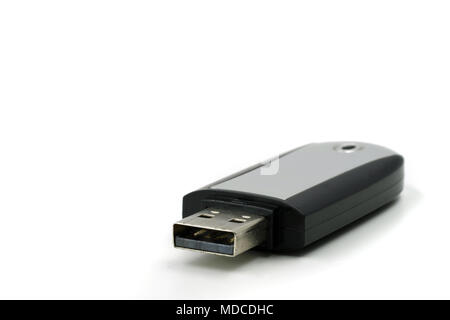 Tragbare usb-stick drive Speicher mit Schatten spiegelt sich auf Weiß Stockfoto