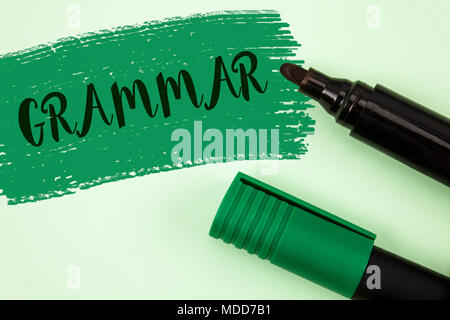 Text Zeichen, Grammatik. Konzeptionelle foto System und Aufbau einer Sprache richtig richtige Schreiben Regeln geschrieben Grün lackiert Hintergrund Marker n Stockfoto