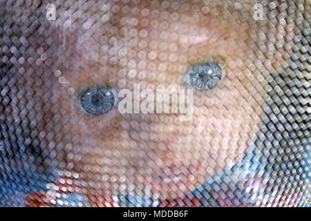 Creepy baby doll face Stockfoto