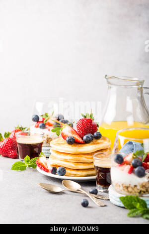 Gesund Sommer Frühstück Stockfoto