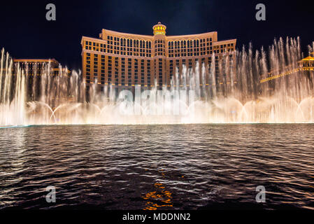 Der Brunnen des Bellagio bei Nacht in Las Vegas Stockfoto