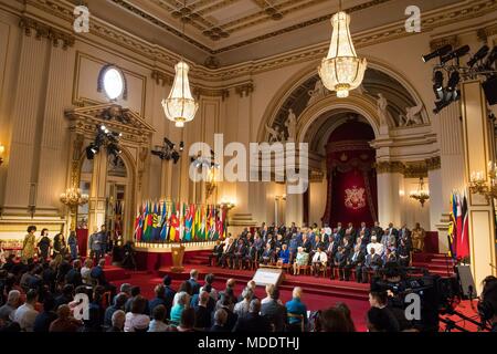 Allgemeine Ansicht der förmlichen Öffnung des Commonwealth Regierungschefs Treffen im Ballsaal des Buckingham Palace in London. Stockfoto