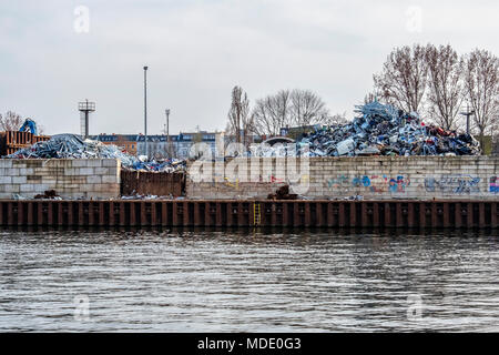 Berlin-Moabit, Westhafen, West Harbour, Haufen von Metall für Recycling Recycling Anlage Stockfoto