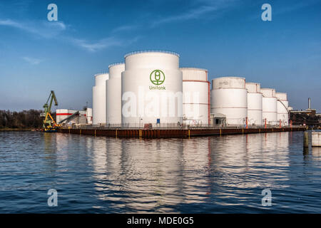 Berlin-Moabit, Westhafen, West Harbour, unitank Tank Farm Business für die Lagerung und Handhabung von Mineralölprodukten Stockfoto