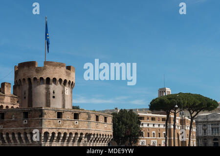 Horizontale Bild von Castel Sant'Angelo, 1277 gebaut auf Hadrian's Grab. Schloss' ist in Rom, Italien Stockfoto