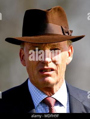 Trainer John gosden bei Tag drei der Bet365 Craven Treffen in Newmarket Racecourse. PRESS ASSOCIATION Foto. Bild Datum: Donnerstag, 19 April, 2018. Siehe PA Geschichte RACING Newmarket. Photo Credit: Joe Giddens/PA-Kabel Stockfoto