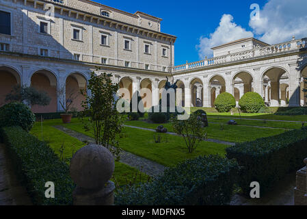 Innenhof der Abtei von Montecassino, Terracina, Latium, Italien Stockfoto