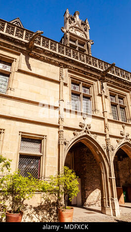 Ansicht des Musée de Cluny, ein Wahrzeichen der Nationalen Museum für mittelalterliche Kunst und Mittelalter Geschichte im Fünften arrondissement von Paris, Frankreich. Stockfoto