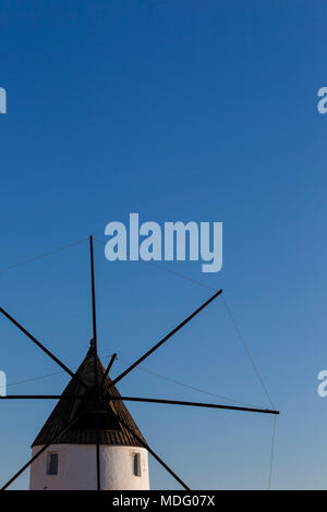 San Pedro del Pinatar, Region Murcia, Spanien. Mühle neben der Saline in der Mar Menor © ABEL F. ROS/Alamy Stock Stockfoto