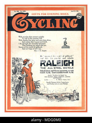 1900 Vintage Historischen Raleigh Fahrrad Werbung Plakat "Königin der Welt der Girlhood" - Raleigh Ad auf der Abdeckung des Radfahrens Magazin, 1926. Stockfoto