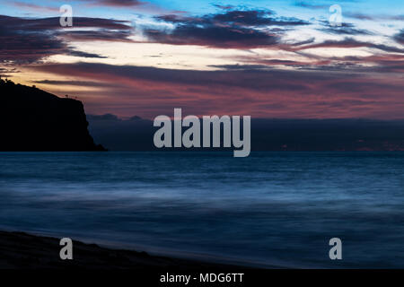 Schönen Sonnenuntergang am Cabo Ledo Strand. Angola. Afrika. Stockfoto