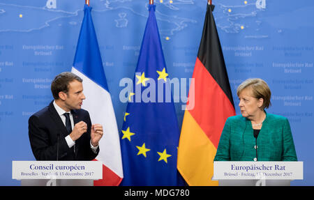 Belgien, Brüssel, am 2017/12/15: Bundeskanzlerin Angela Merkel und Emmanuel Längestrich, Präsident der Französischen Republik, anlässlich einer Pressekonferenz Stockfoto