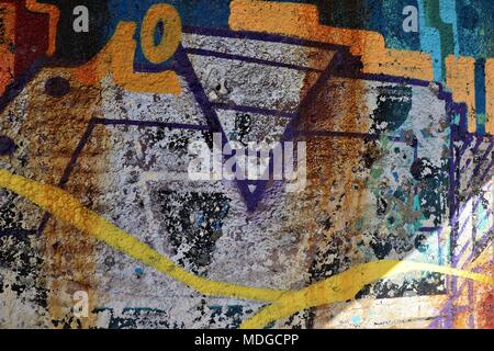 Detail der Graffiti auf dem 2. Weltkrieg Deutschen Beton Bunker Stockfoto