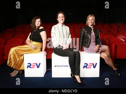 EDITORIAL NUR VERWENDEN (nach rechts) Moderatoren Racheal Hogg, Erin Baker und Vicki Butler-Henderson im Soho Hotel London screening Start von "Die REV-Test", die der BRITISCHE&Otilde Links; s ersten all-female fronted Auto Test und Überprüfung der Serie, lüften auf Auto Trader&Otilde; s offiziellen YouTube Channel von Freitag, den 20. April. Stockfoto