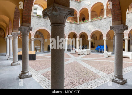 Palazzo Civico (Rathaus) Innenhof, Bellinzona, Schweiz Stockfoto