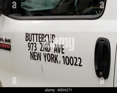 Buttercup Informationen auf der Seite des Lkw, New York City, New York, 14. September 2017. () Stockfoto