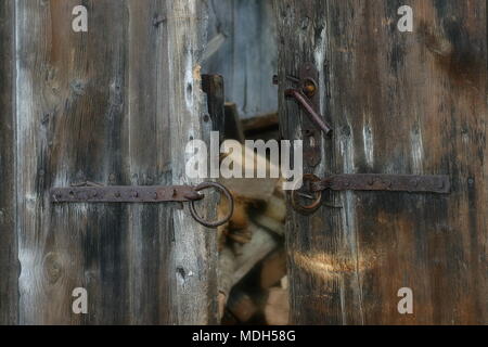 Äußere Detail eines hölzernen Zehntscheune Struktur Stockfoto