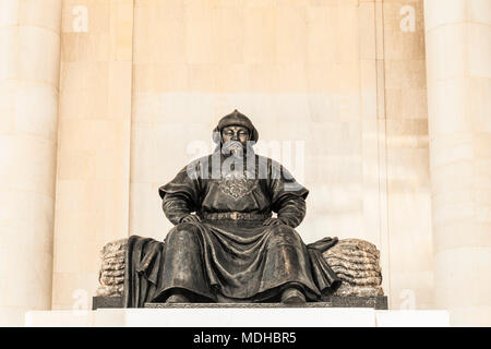 Dschingis Khan Statue bei Sukhbaatar Platz; Ulaanbaatar, Ulan Bator, Mongolei Stockfoto