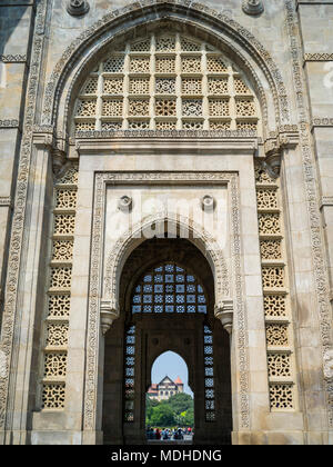 Tor zu Indien, als 'symbolischen Denkmal", dass die Stadt Mumbai repräsentiert; Mumbai, Maharashtra, Indien Stockfoto