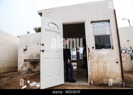 Habitantes de Colonia los Arroyos. Colonias pobres y familias de escasos Recursos" de Hermosillo Sonora. Margarita Pacheco Muñoz de 58 años en Compa Stockfoto