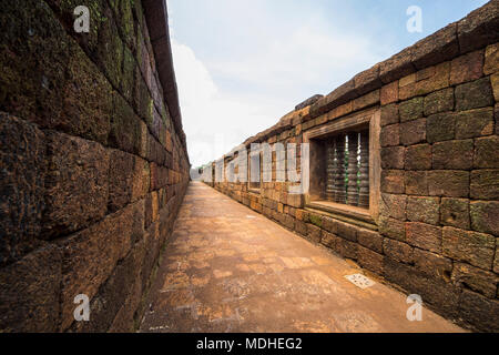 Wände und Flur im Süden Viereck, Vat Phou Tempel komplex; Champasak, Laos Stockfoto