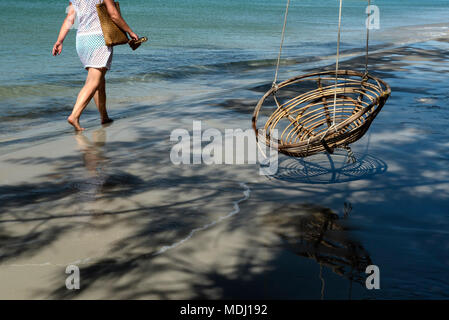 Frau am Strand Stockfoto