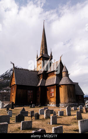 Lom Stave-kirche oder Lomskyrkja Stockfoto