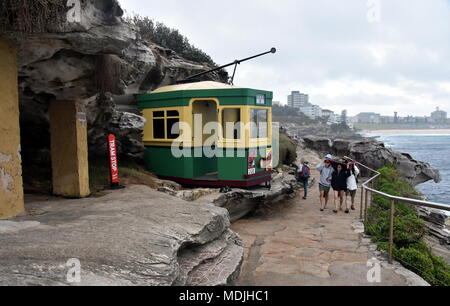 Sydney, Australien - 27.Oktober 2017. Simon Rathlou: Bei Aufnahmen. Skulptur am Meer entlang der Bondi, Coogee Spaziergang entlang der Küste ist der weltweit größte Stockfoto